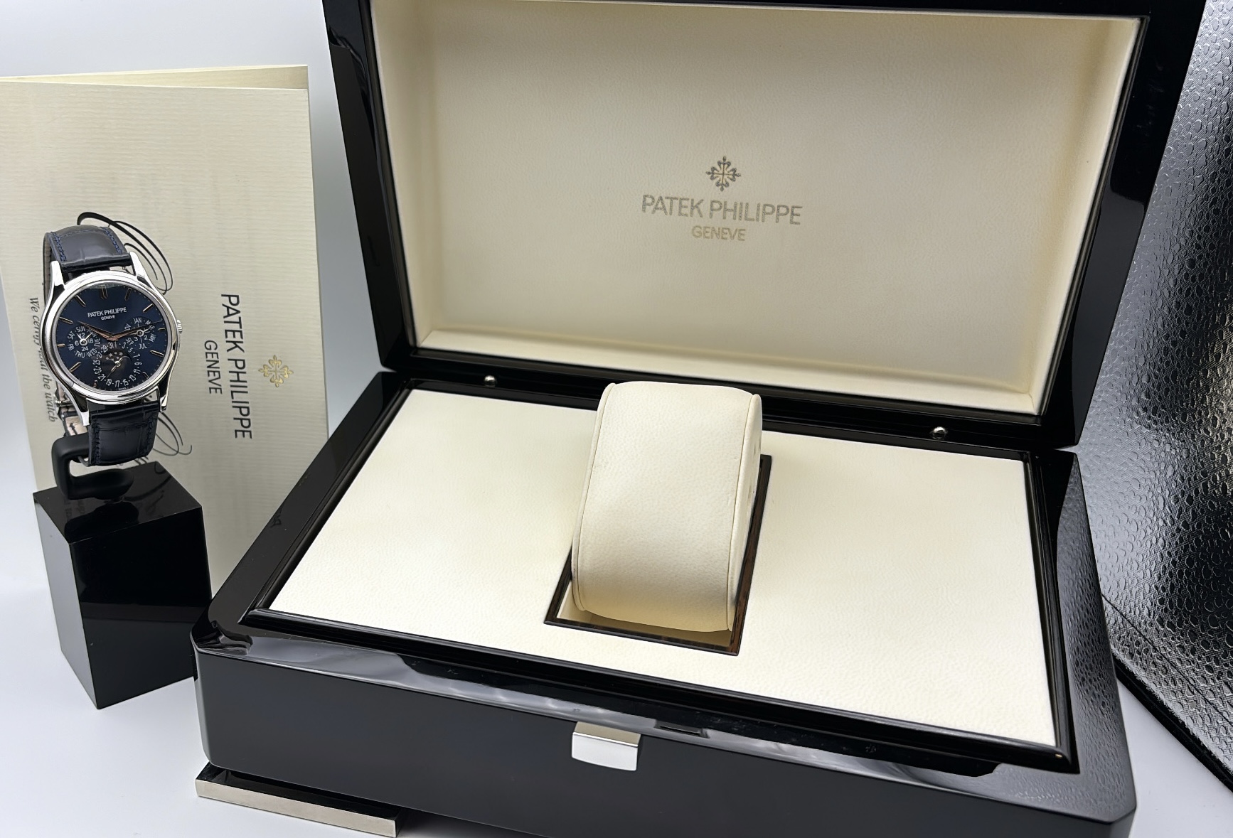 Patek Philippe Perpetual Calendar Platinum Blue