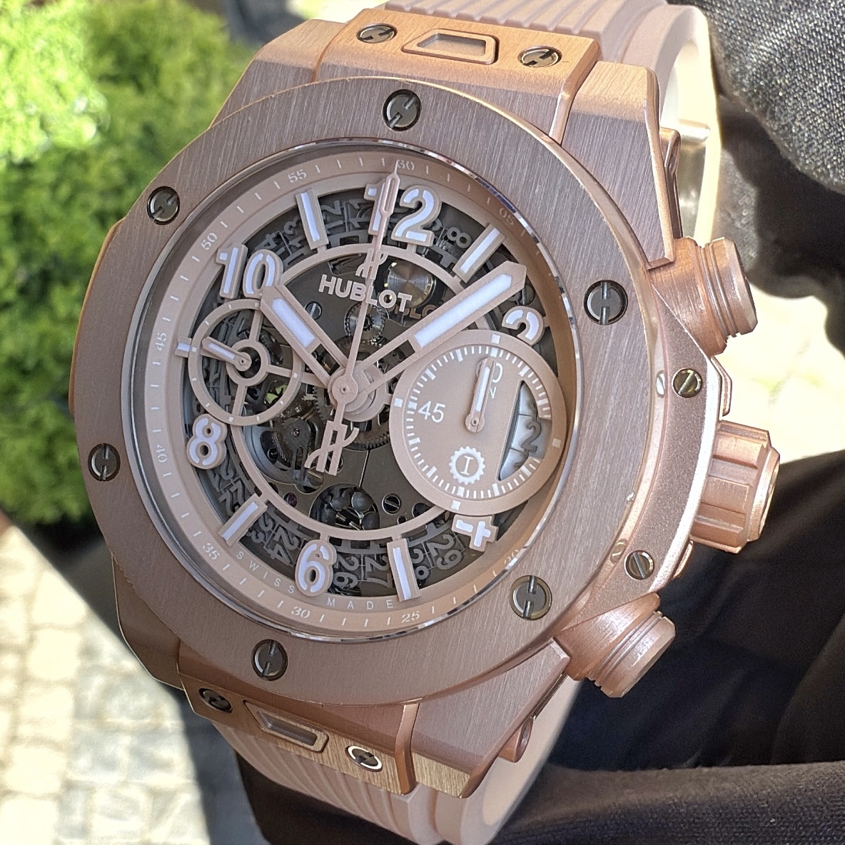Hublot Big Bang Millennial Pink Limited edition of 200 pcs