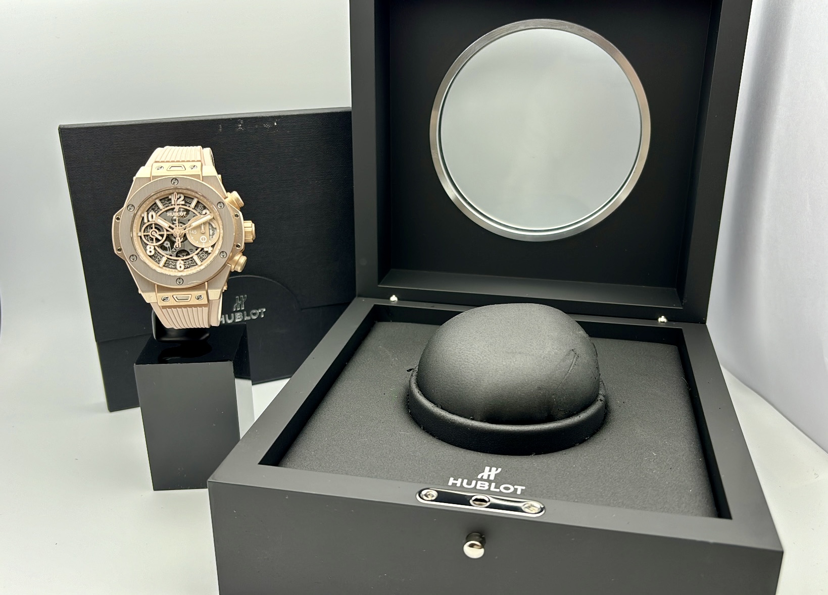Hublot Big Bang Millennial Pink Limited edition of 200 pcs