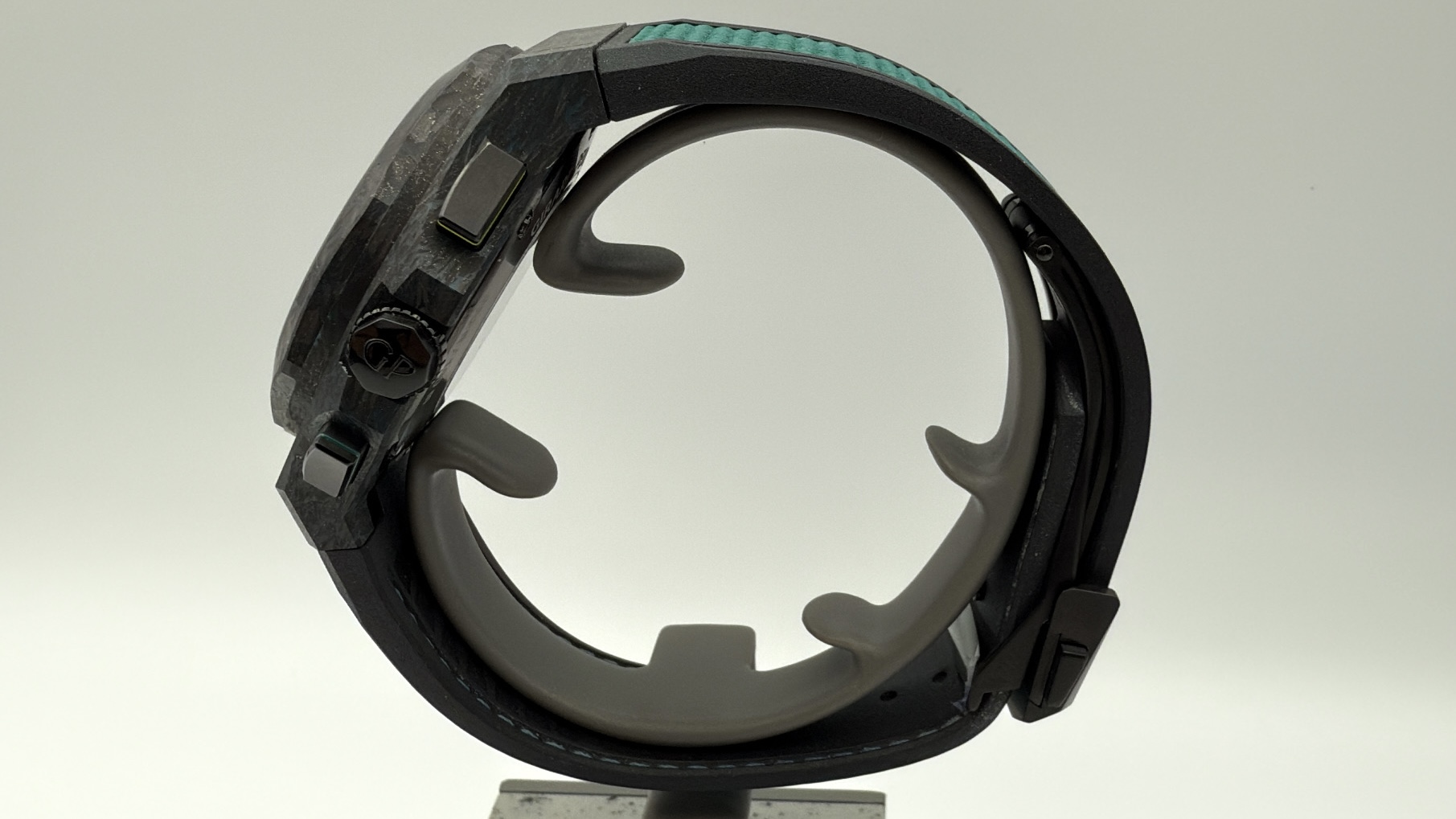 Girard Perregaux Laureato Absolute Aston Martin F1