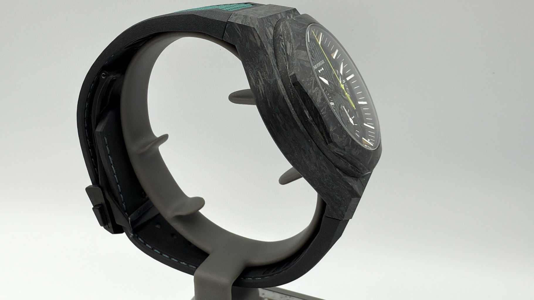 Girard Perregaux Laureato Absolute Aston Martin F1