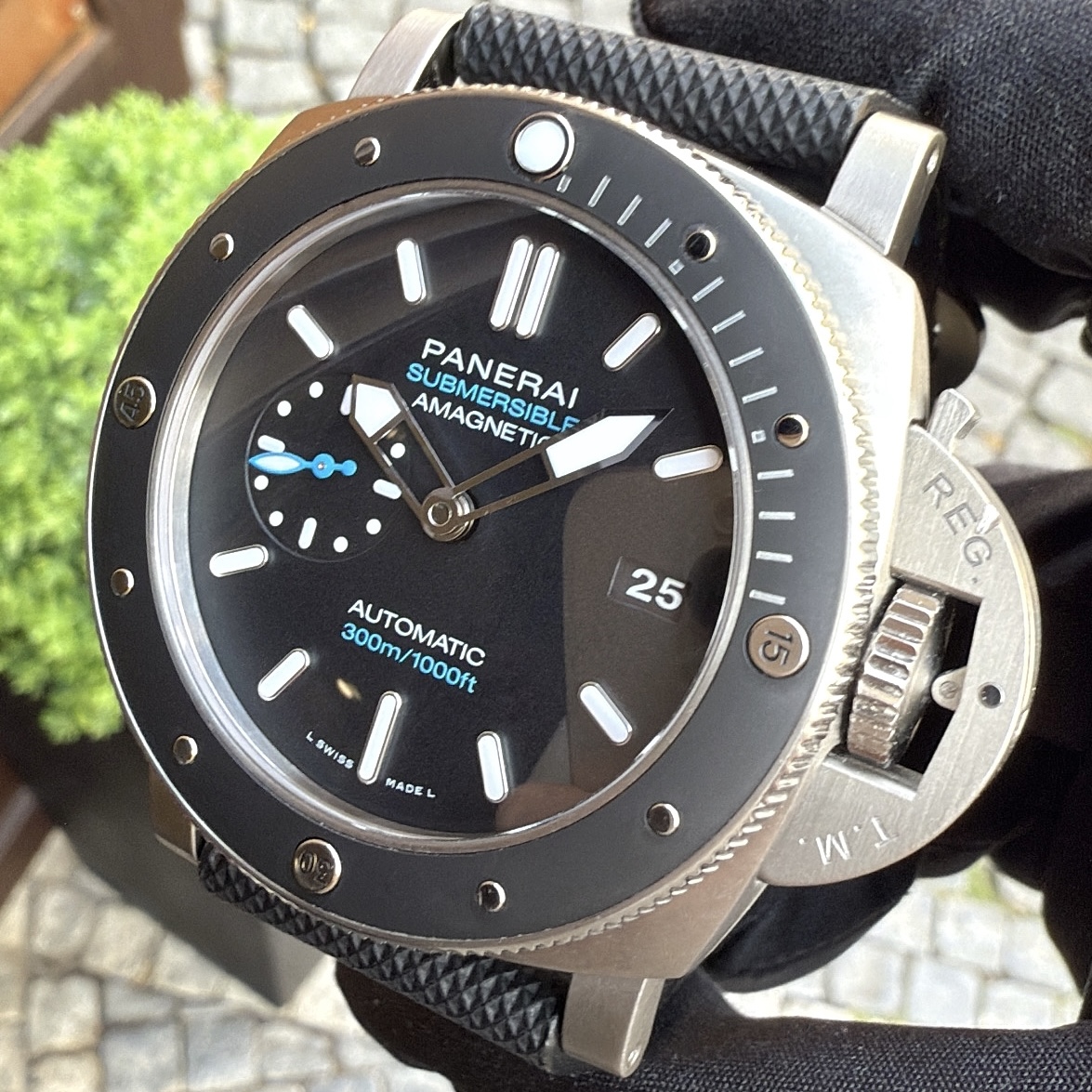Panerai Luminor Submersible 1950 3 Days Automatic
