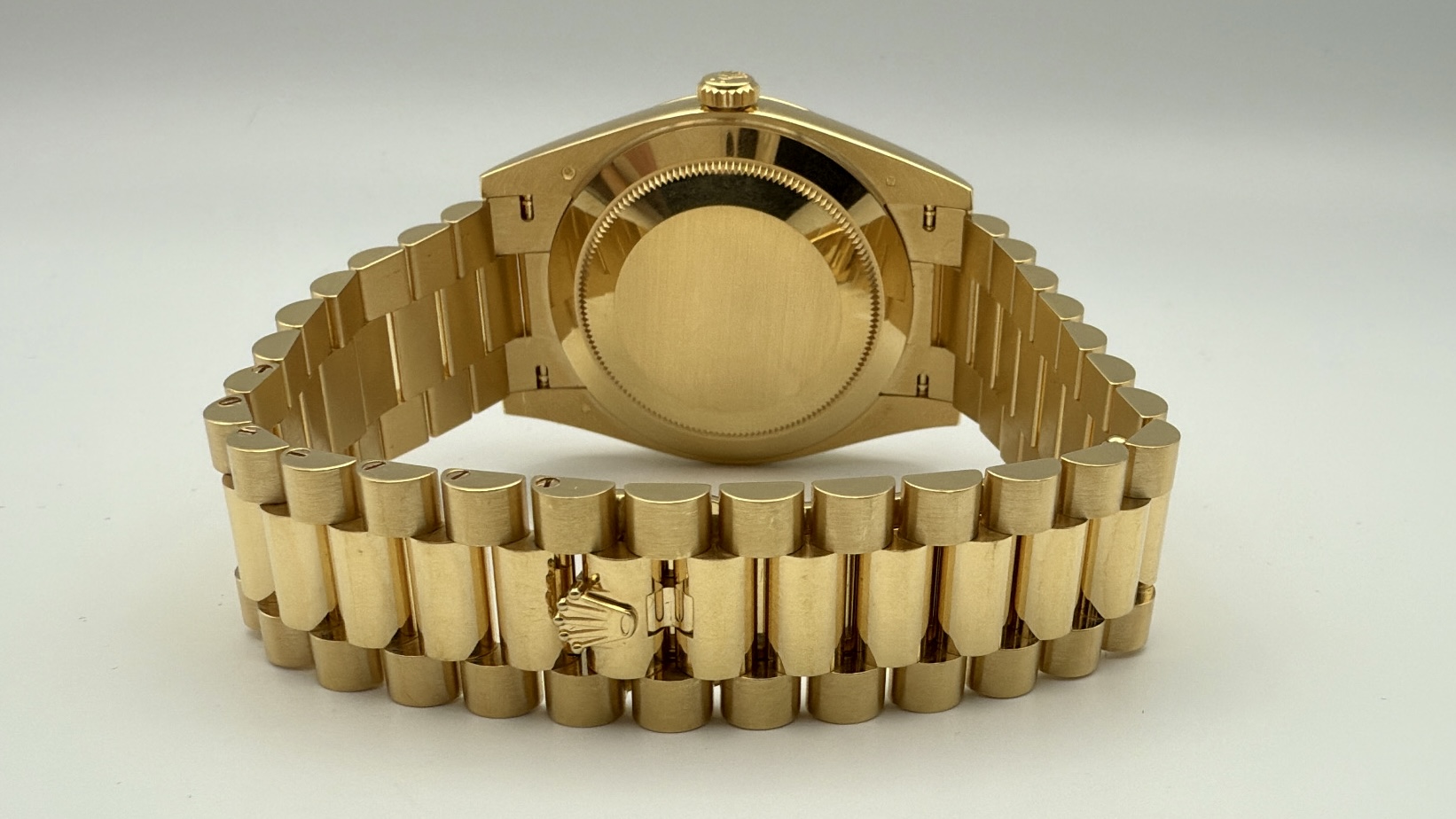 Rolex Day-Date 40 18k Yellow Gold Baguette Dial