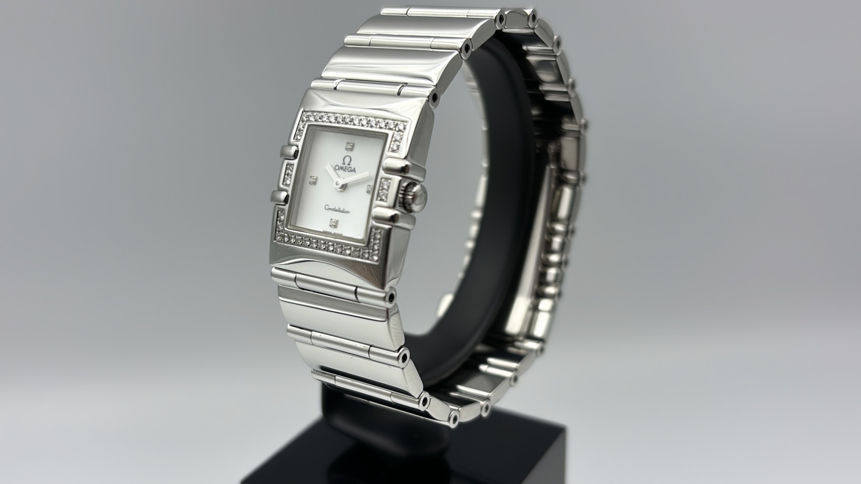 Omega Constellation Quadra