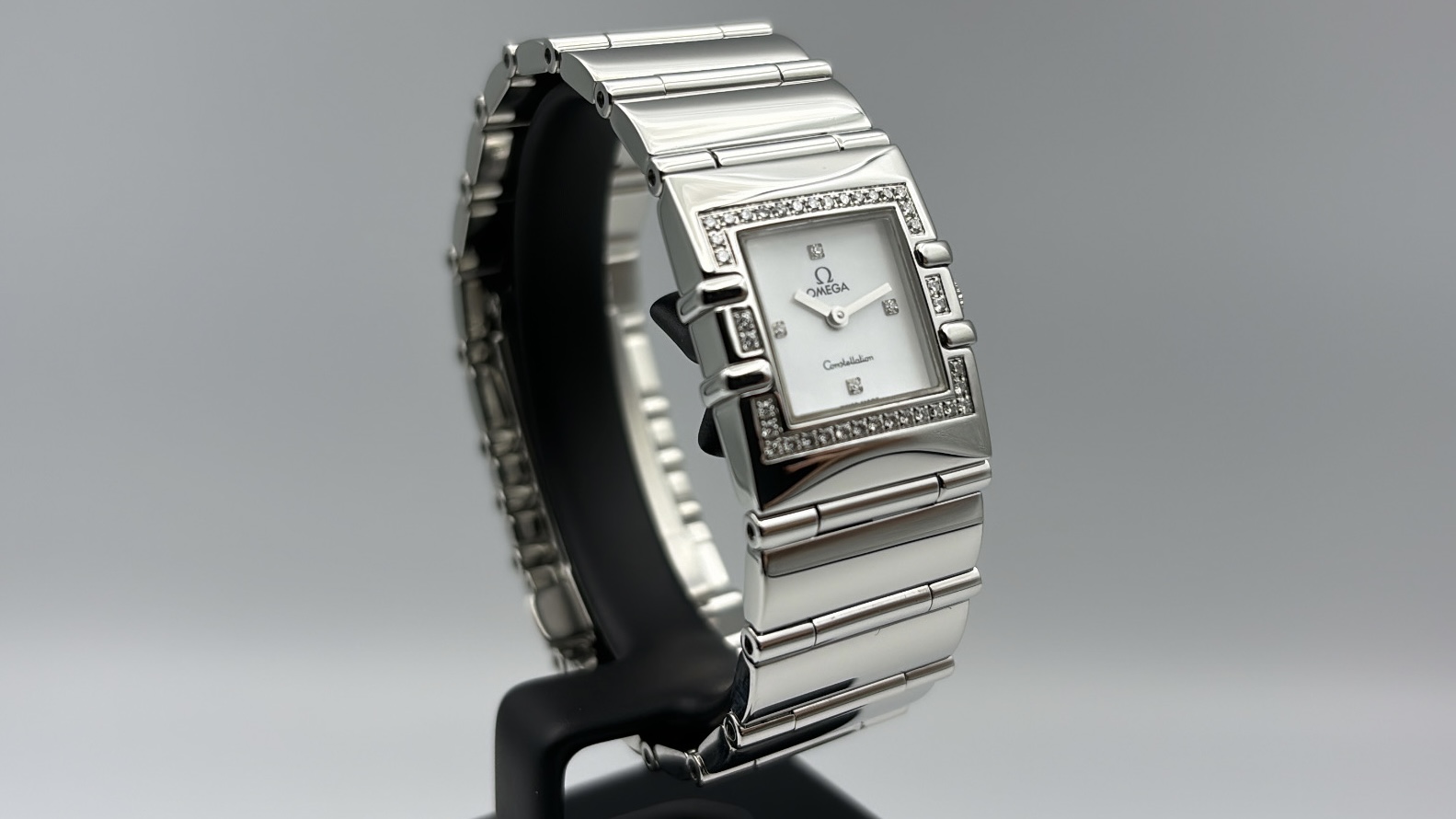 Omega Constellation Quadra