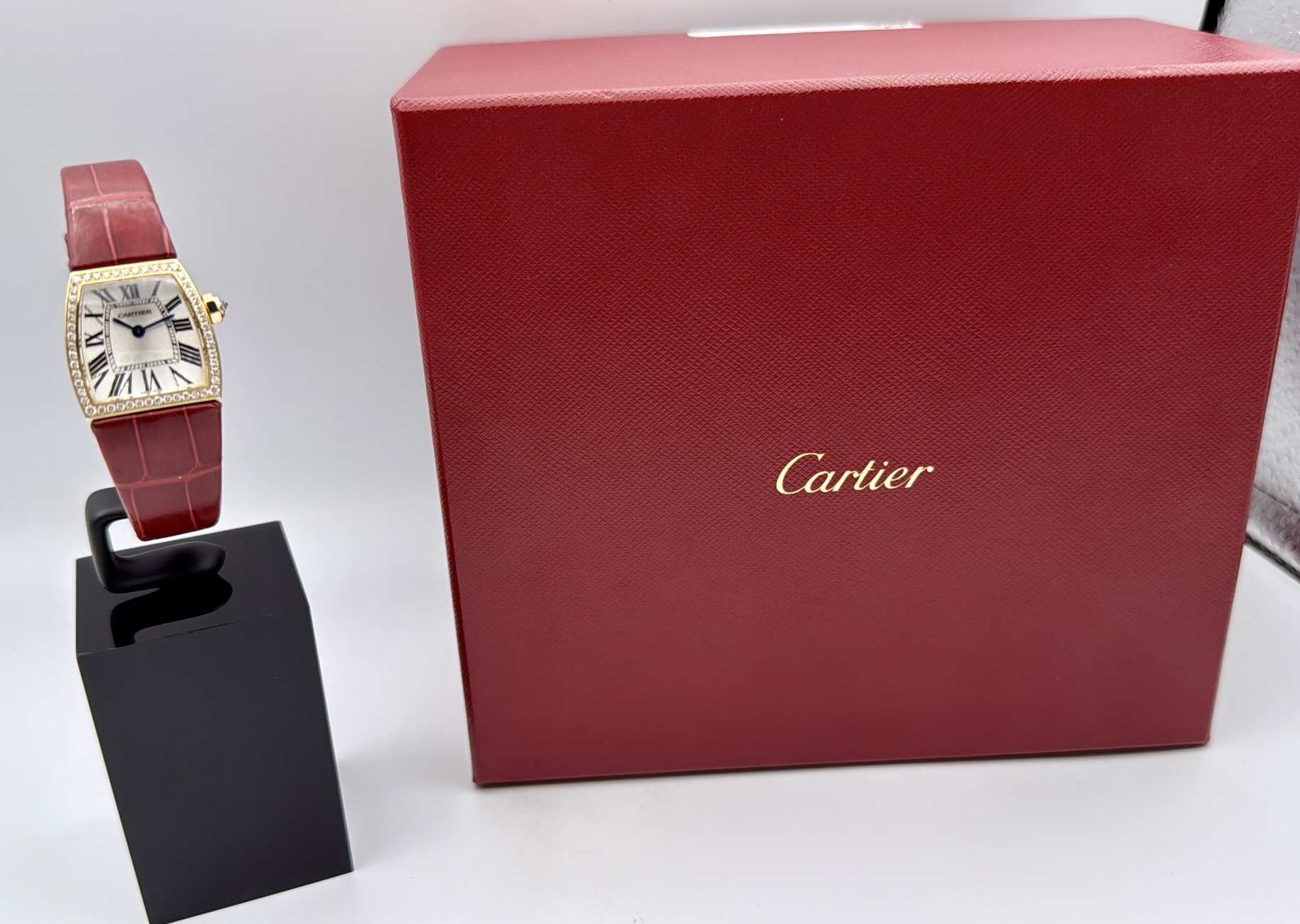 Cartier La Dona 18k Yellow Gold Factory Diamonds