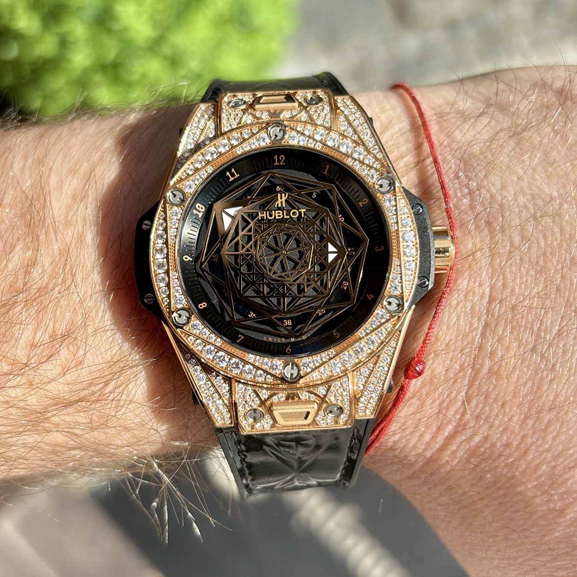 Hublot Big Bang Sang Bleu King Gold Big Pavé