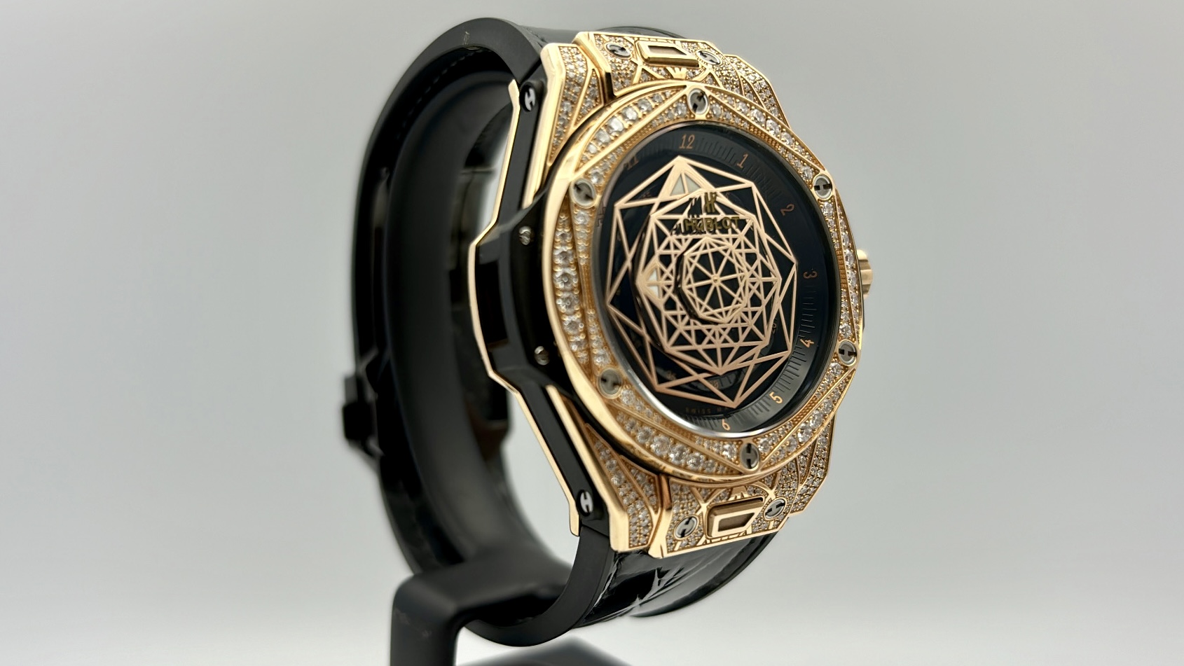 Hublot Big Bang Sang Bleu King Gold Big Pavé