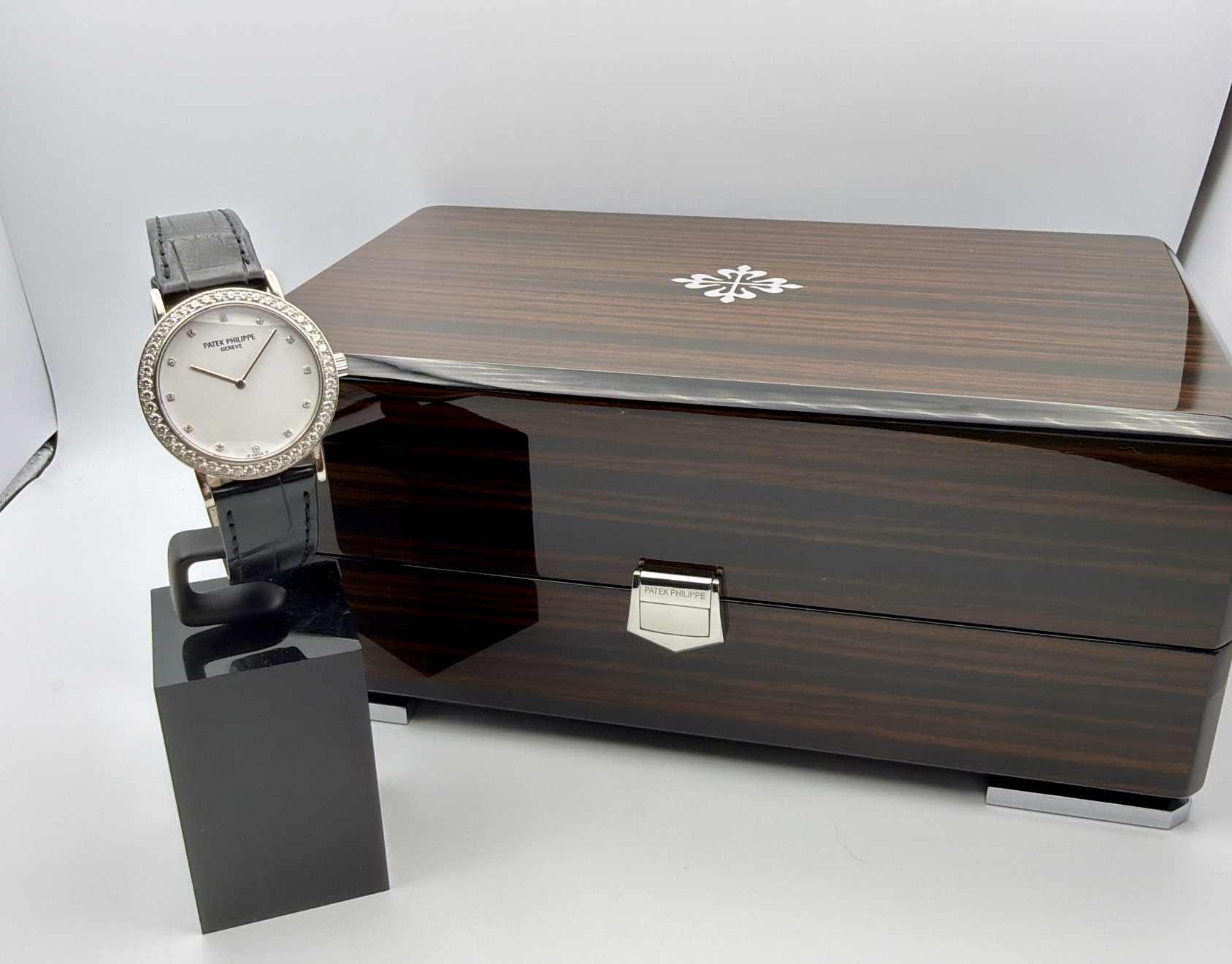 Patek Philippe Calatrava Diamonds 18k White Gold