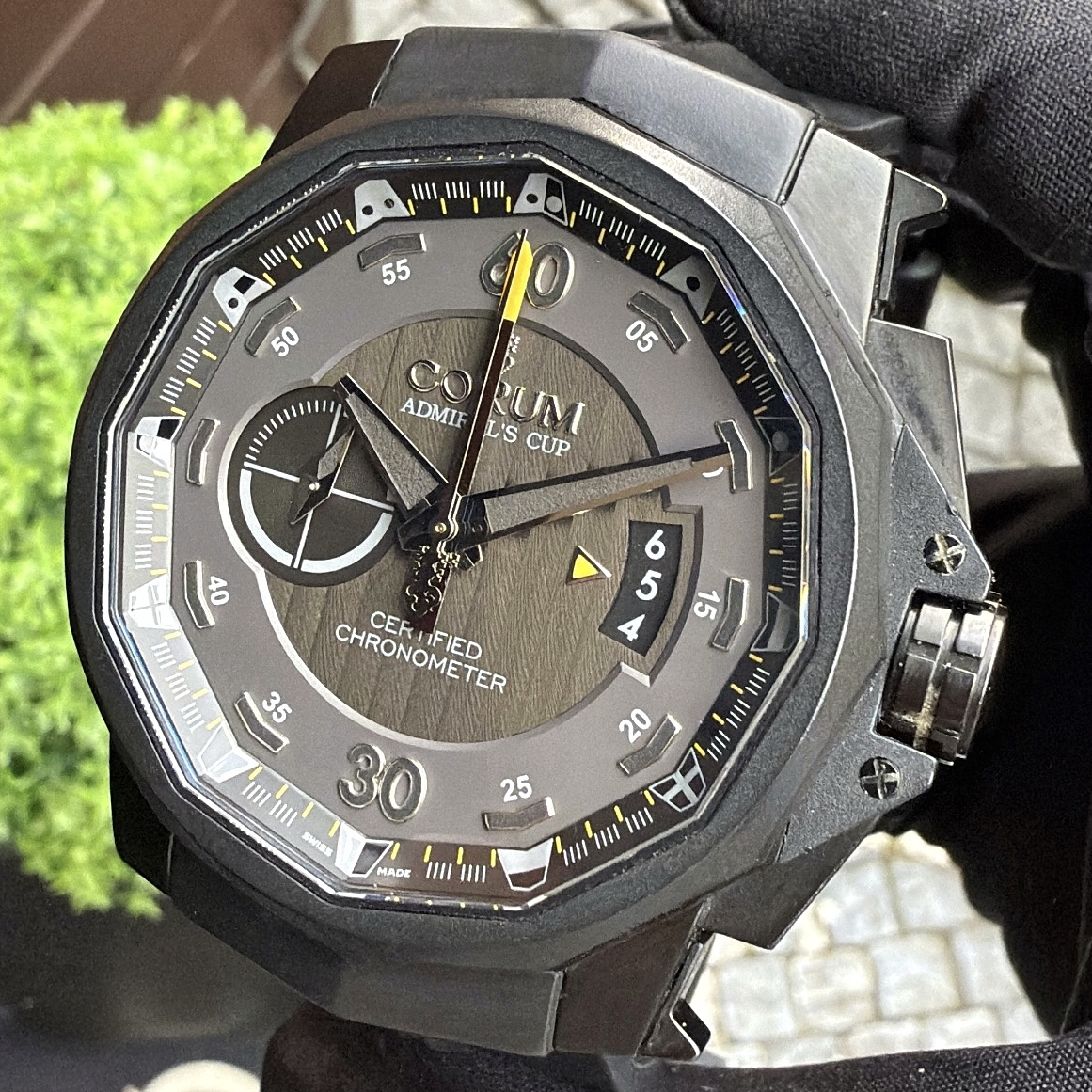 Corum Admiral's Cup Seafender Centro Limited Edition