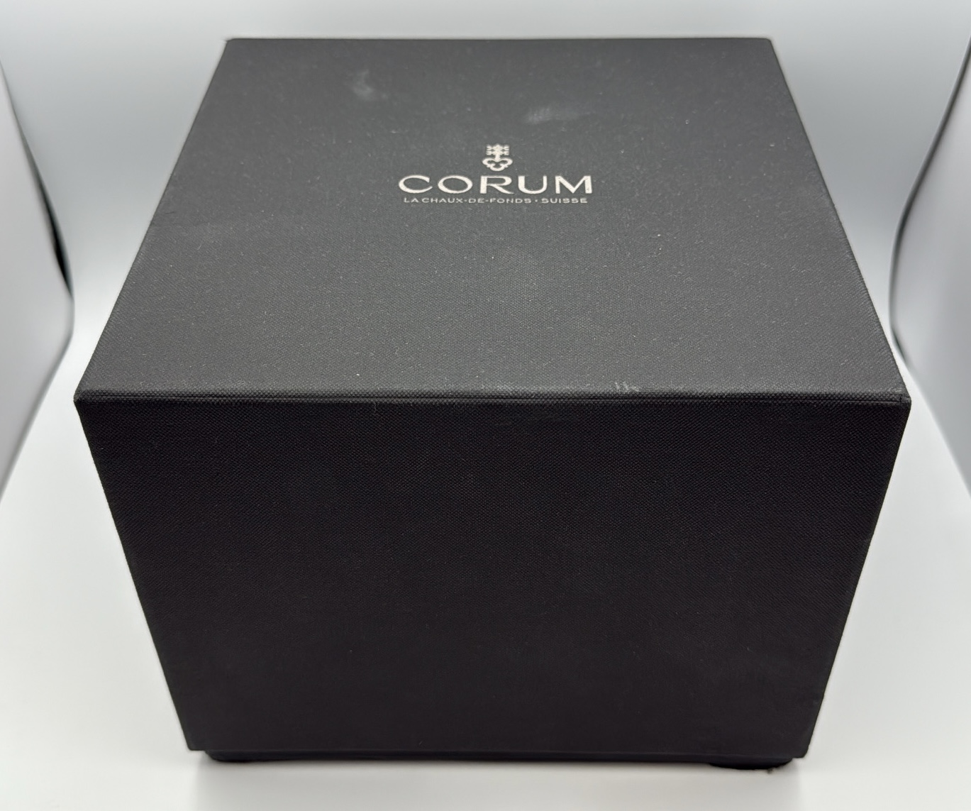 Corum Admiral's Cup Seafender Centro Limited Edition