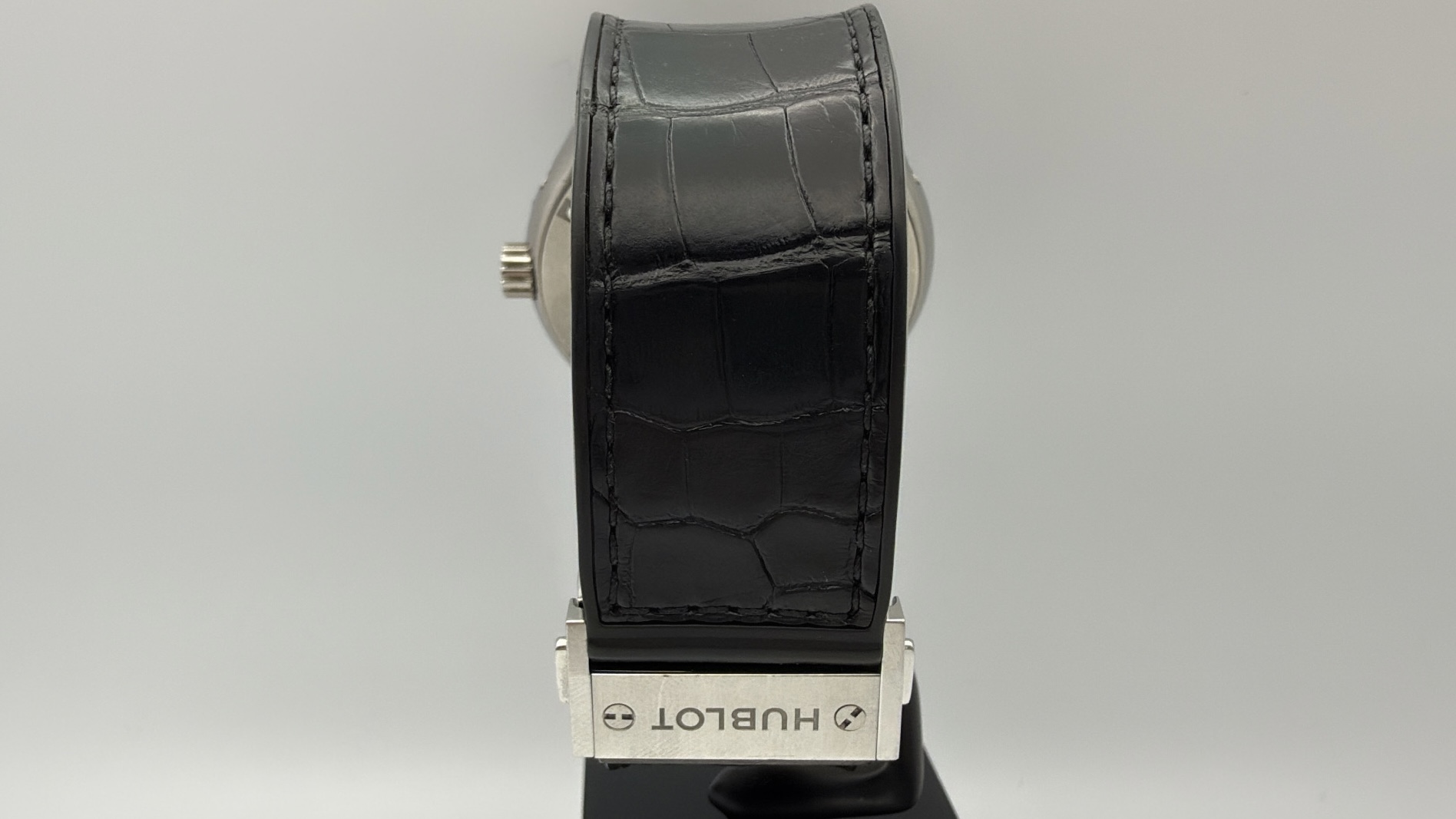 Hublot Classic Fusion Aerofusion 42mm Moonphase Pave