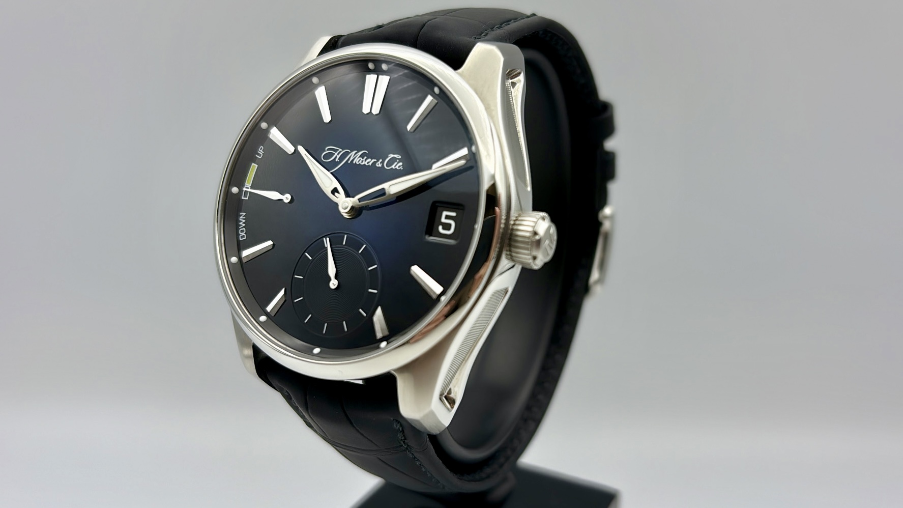 H.Moser & Cie. Pioneer Perpetual Calendar Midnight Blue Fumé Dial