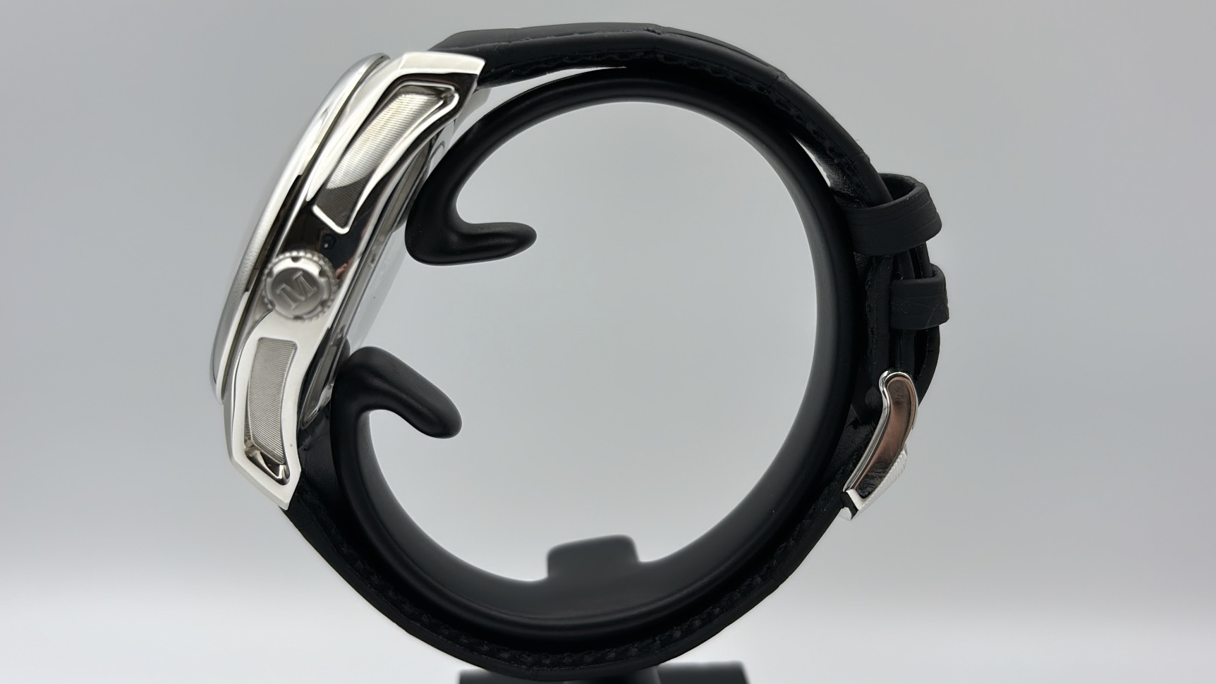 H.Moser & Cie. Pioneer Perpetual Calendar Midnight Blue Fumé Dial