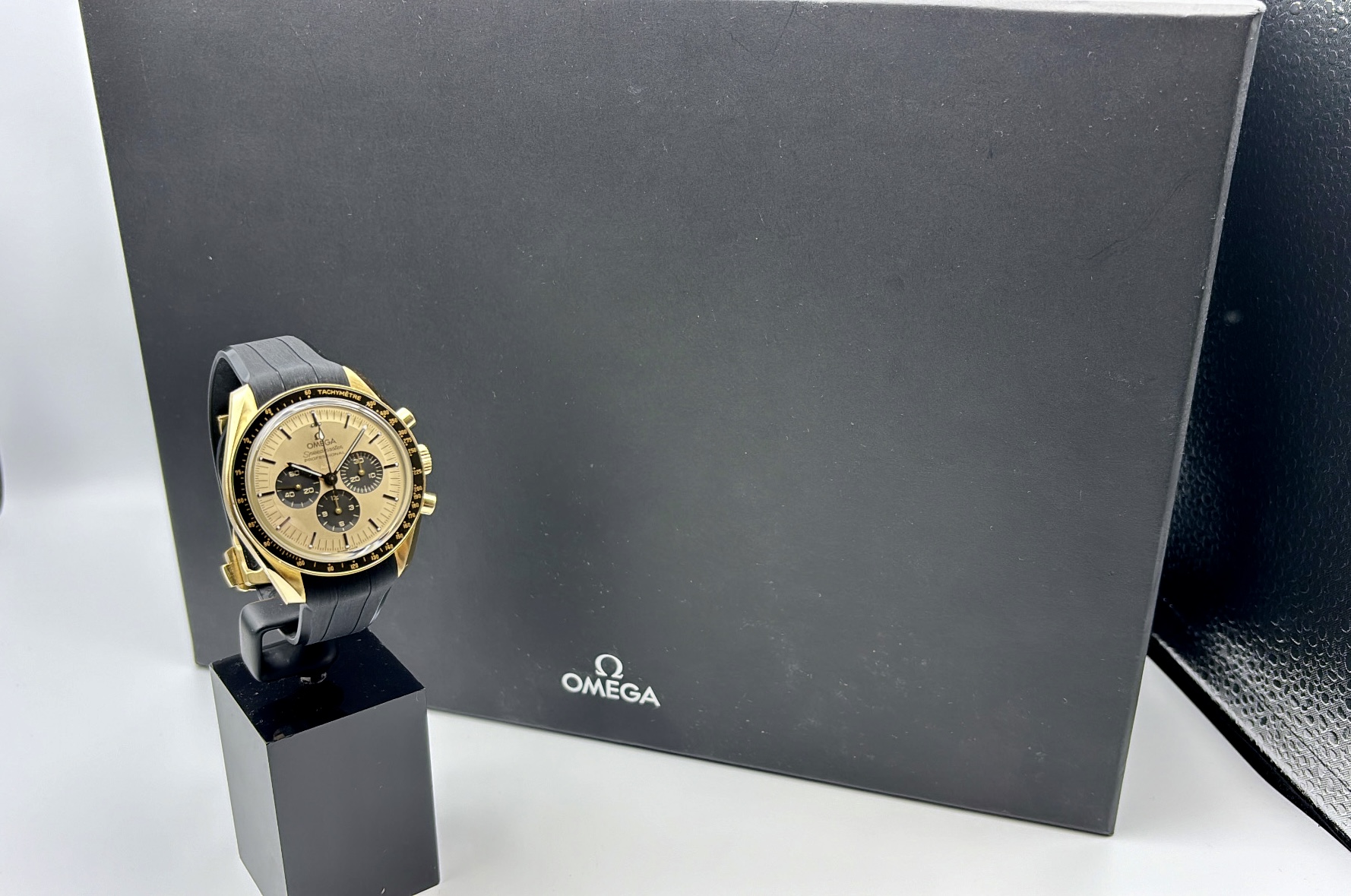 Omega Speedmaster Moonshine Gold