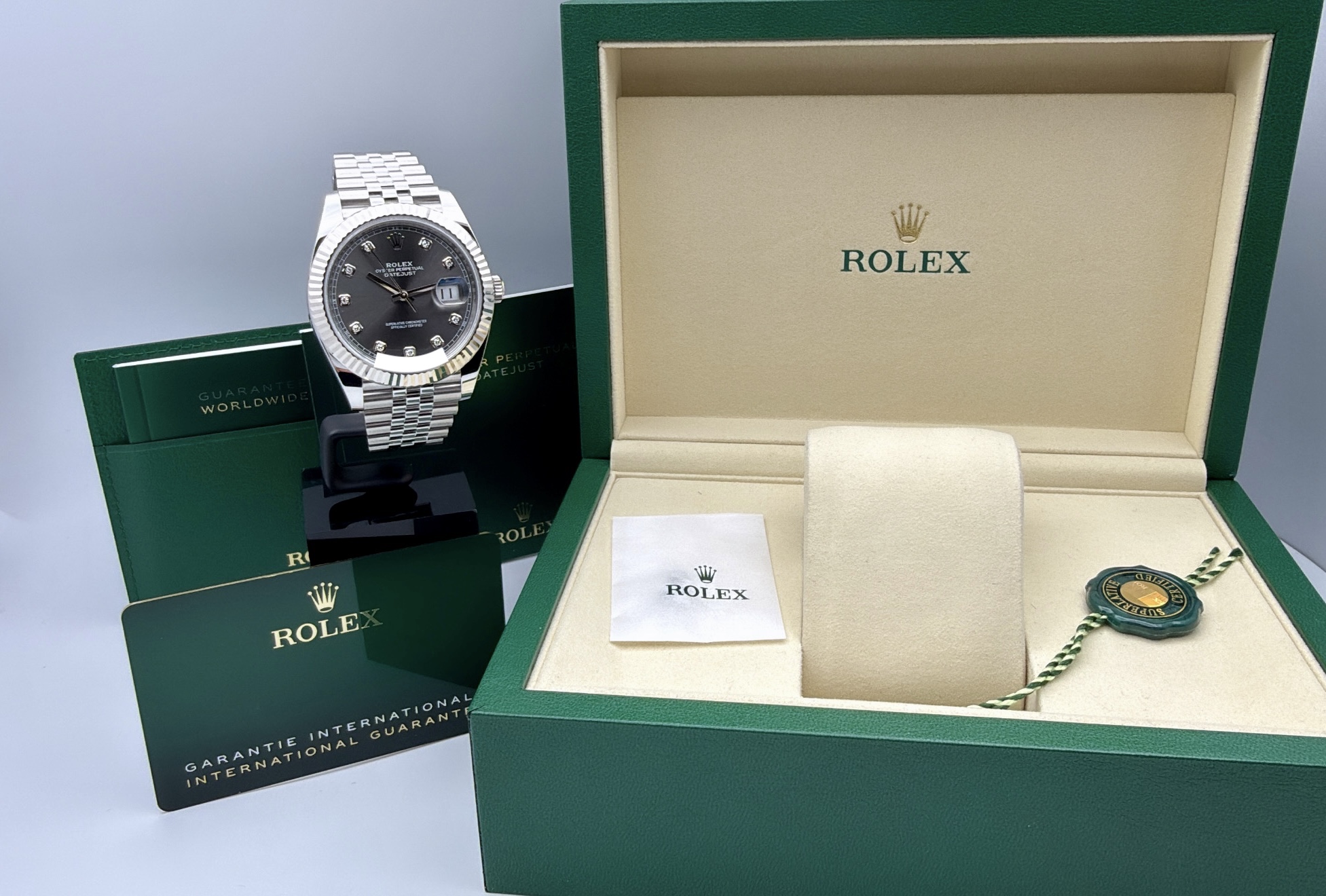 Rolex Datejust 41 Rhodium Grey Diamonds