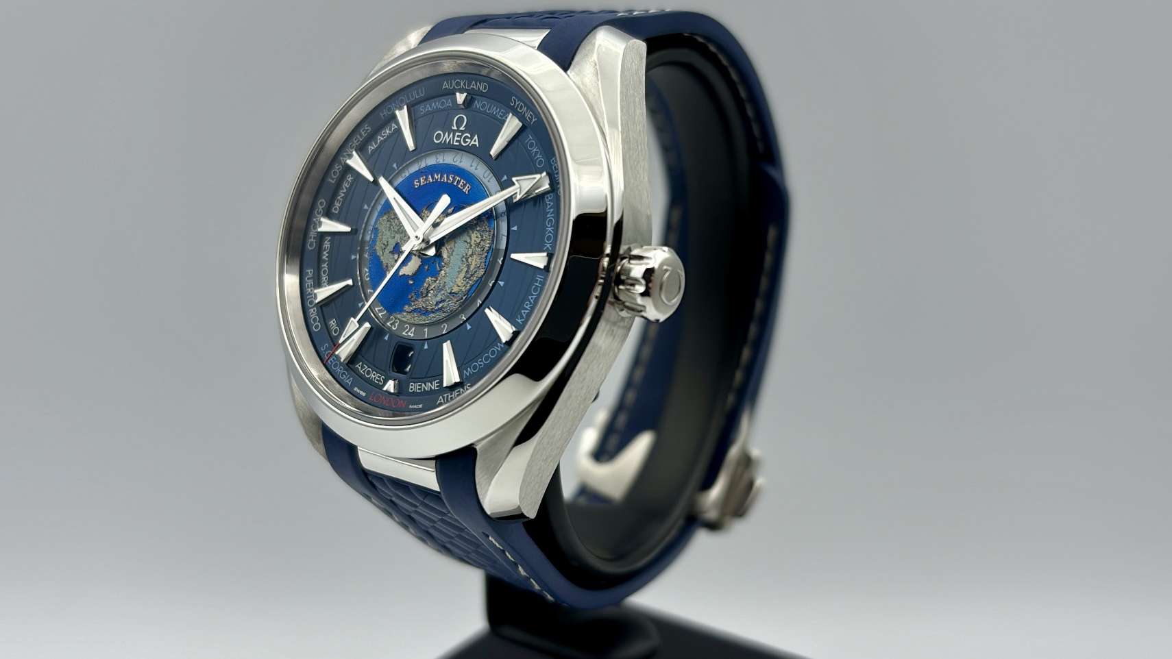 Omega Seamaster Aqua Terra Worldtimer 150m