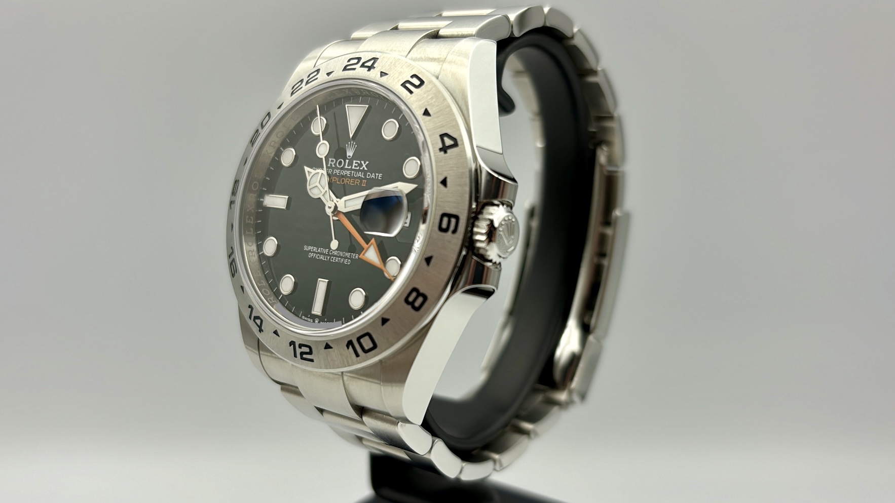 Rolex Explorer II 226570 NEW/UNWORN