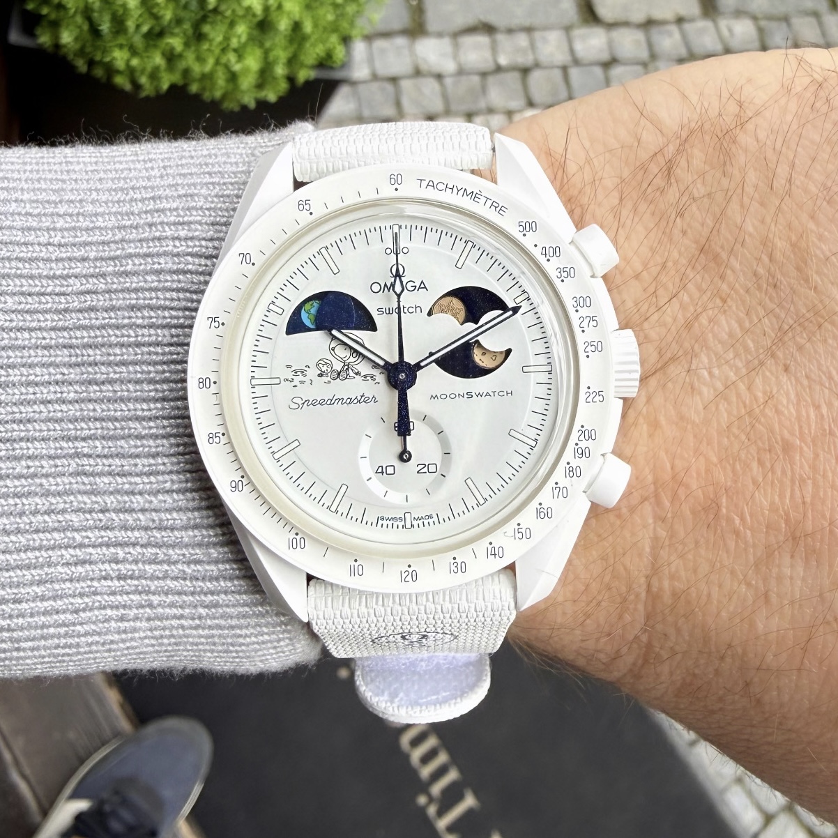 Swatch Moonswatch Mission To Earthphase Moonshine Gold